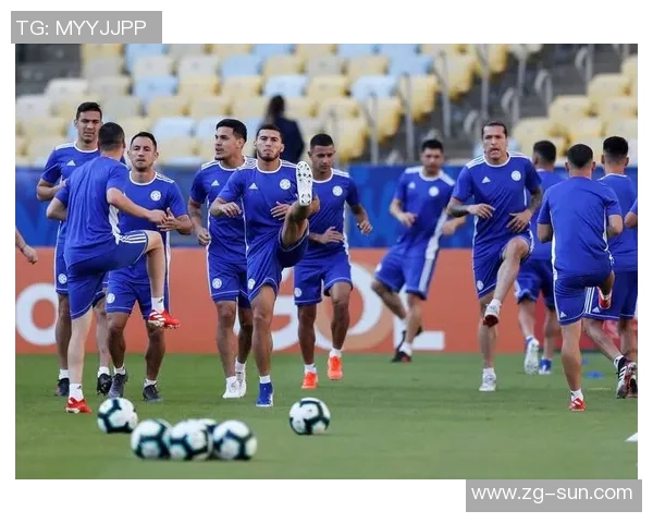 足球明星在巴拉圭赛场展现风采引发球迷热潮与期待